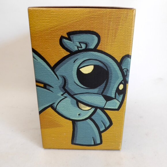 NEW 2006 6.5” LE 2800 KIDROBOT PINK TEETER DESIGNER ART URBAN VINYL FIGURE - Picture 9 of 12